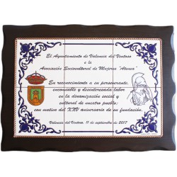 Placa Conmemorativa de 30x45cm. decorada a la cuerda seca sobre madera